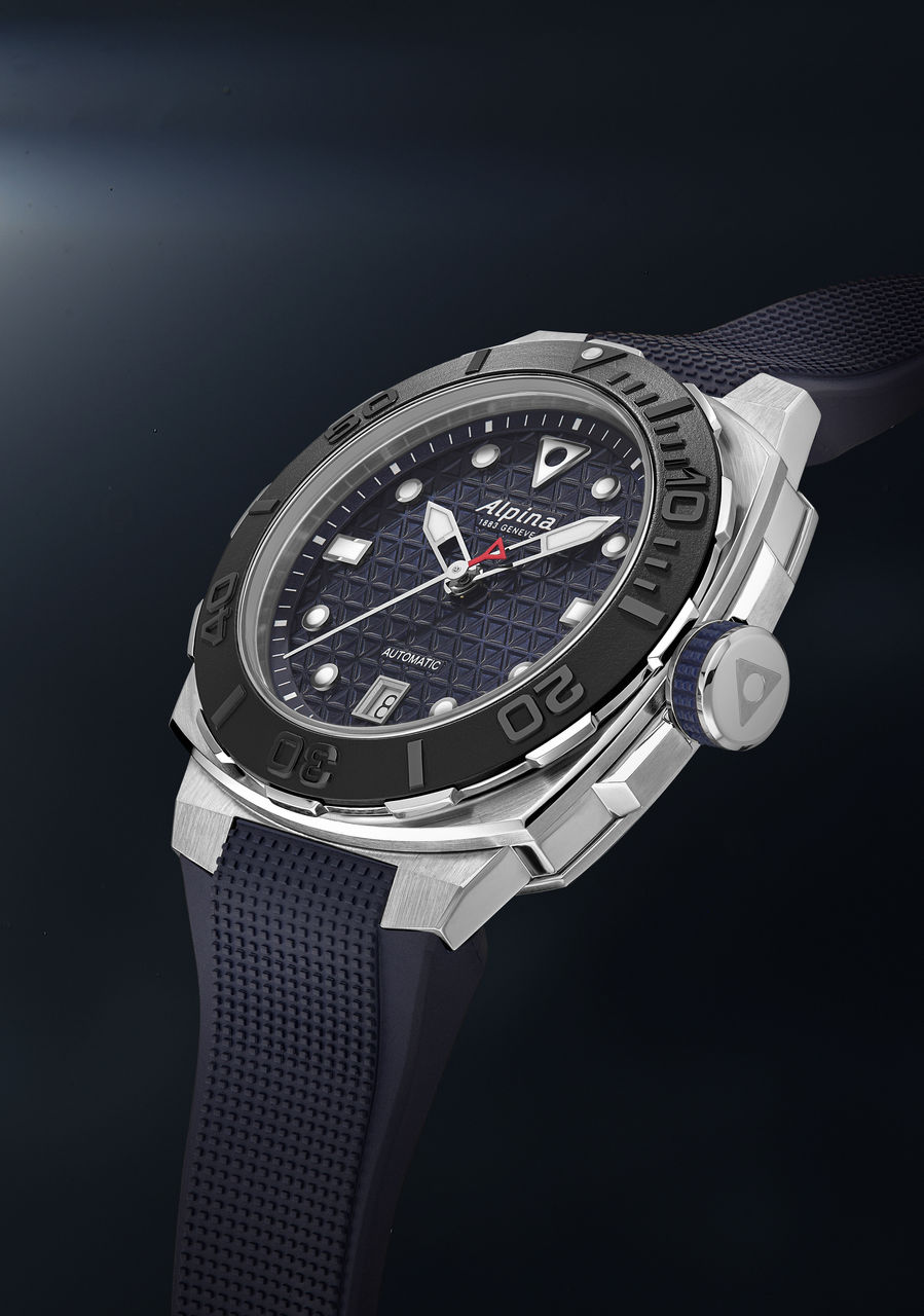 2024_Alpina_Seastrong_Diver_Extreme_Automatic_AL-525N3VE6_Side2.jpg