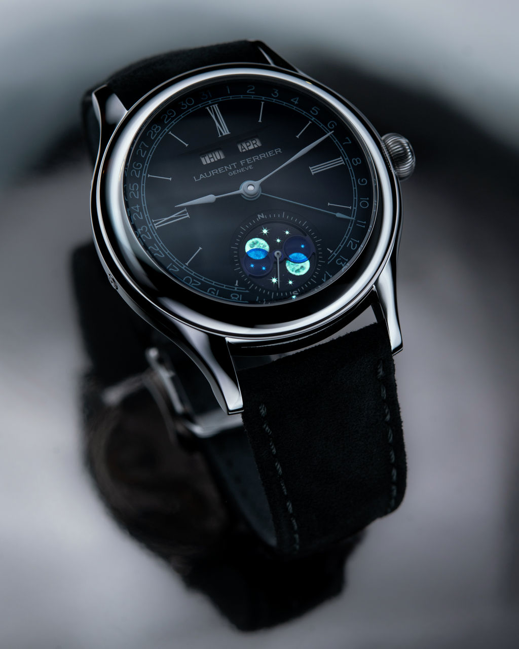 LAURENT-FERRIER_CLASSIC-MOON-BLUE_01.jpg
