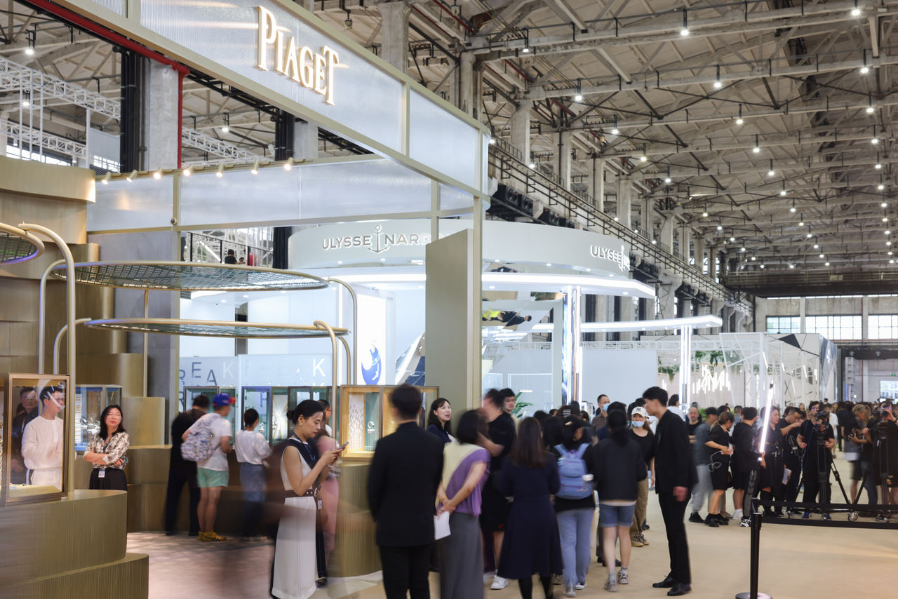 Panoramic View with Public Visitor Flow